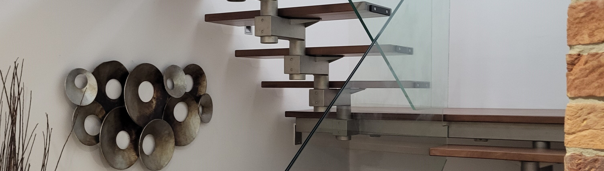 Luxusné sklenené zábradlie na schody, balkóny aj terasy