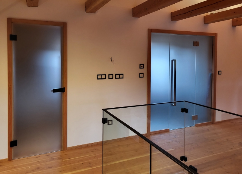 Sklenné dvere – sú bezpečné?